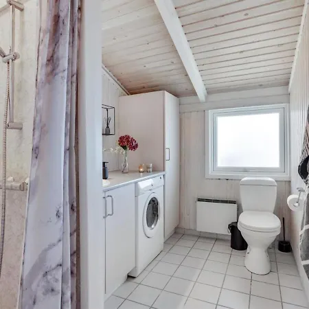 Holiday home Randulf - 450m From The Sea In Nw Jutland By Interhome *